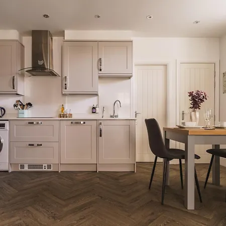 Old Village Shop, Holiday home Ambleside