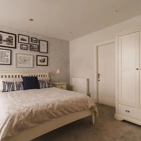 Holiday home Old Village Shop, *