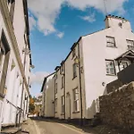 Vakantiehuis Old Village Shop, *