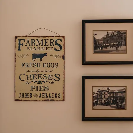 Vakantiehuis Old Village Shop, *