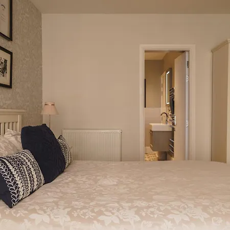 Dom wakacyjny Old Village Shop,