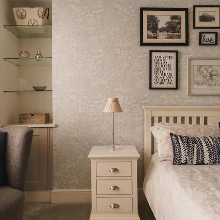 Old Village Shop, Dom wakacyjny *